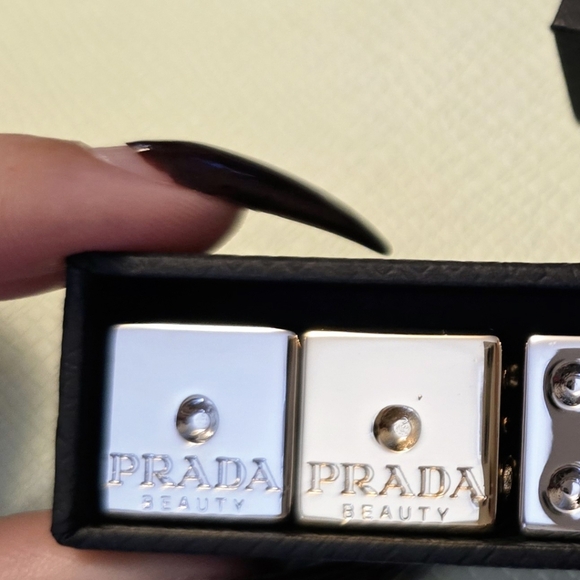 PRADA BEAUTY DICE 🎲 - Picture 9 of 9